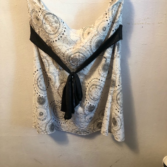 Vanity tube top with tie - Picture 4 of 4